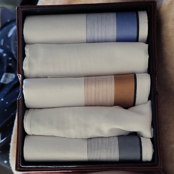 Pierre Cardin Handkerchief 5 Blue Brown Gray 2 White In Faux Leather Box - Picture 5 of 5
